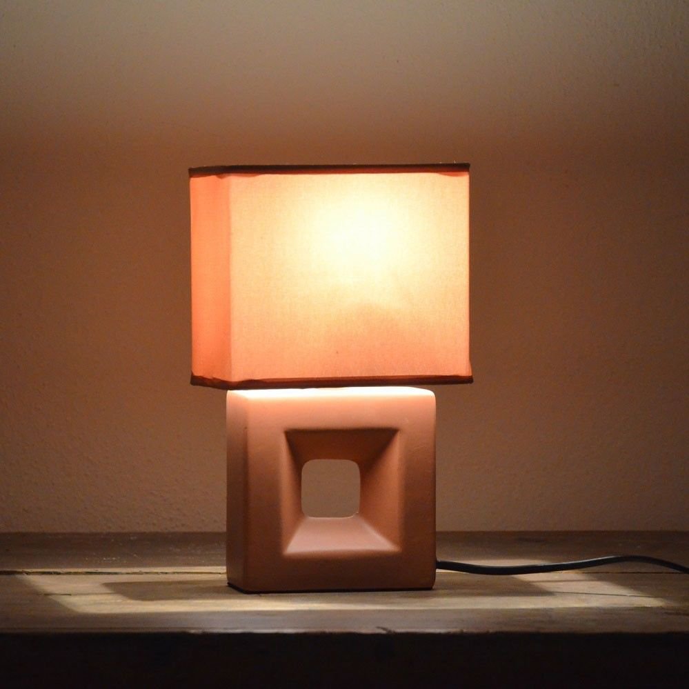 Stolná lampa Erica od rakúskeho výrobcu Esto