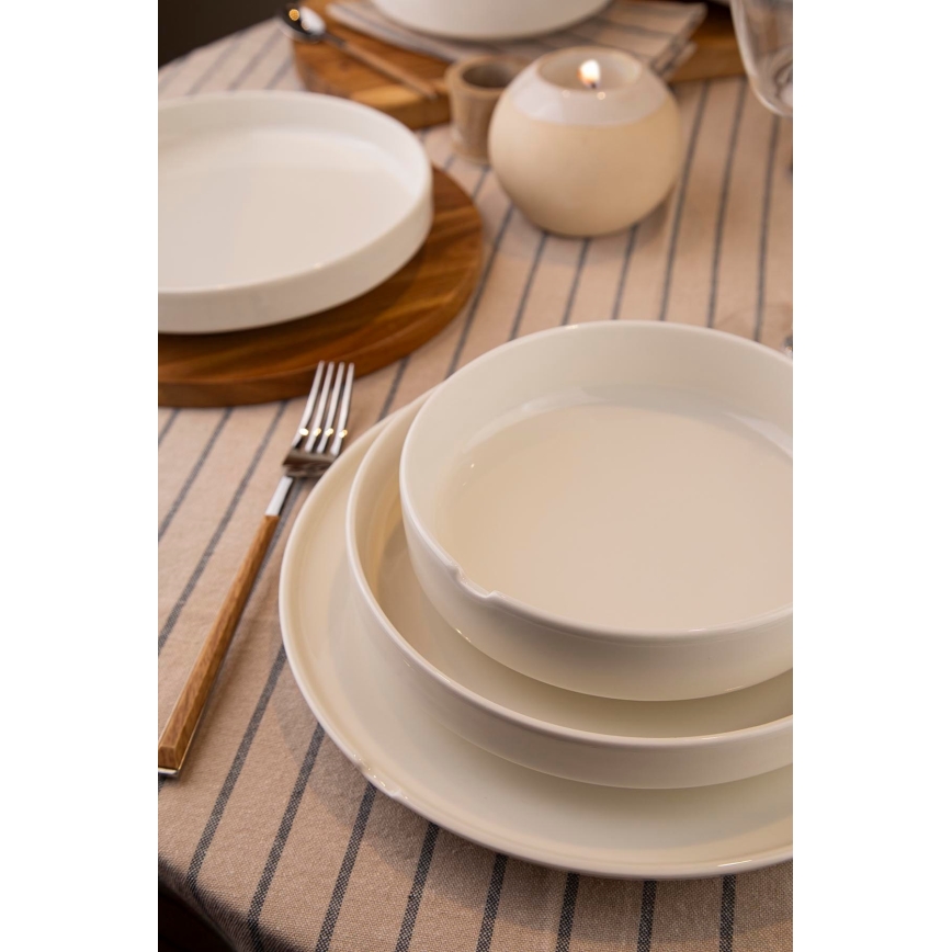 18-dielna jedálenská súprava z bieleho porcelánu