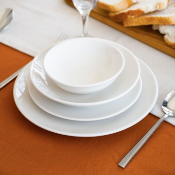 24-dielna jedálenská súprava z bieleho porcelánu