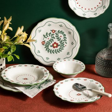 24-dielna pestrofarebná jedálenská sada z porcelánu
