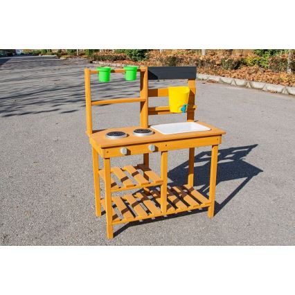 2Kids Toys - Drevená záhradná kuchynka s drezom