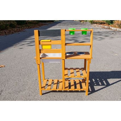 2Kids Toys - Drevená záhradná kuchynka s drezom