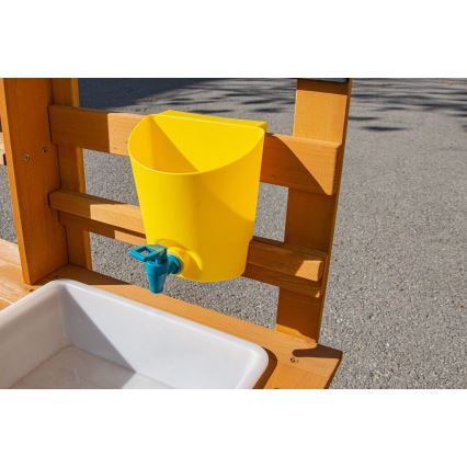 2Kids Toys - Drevená záhradná kuchynka s drezom