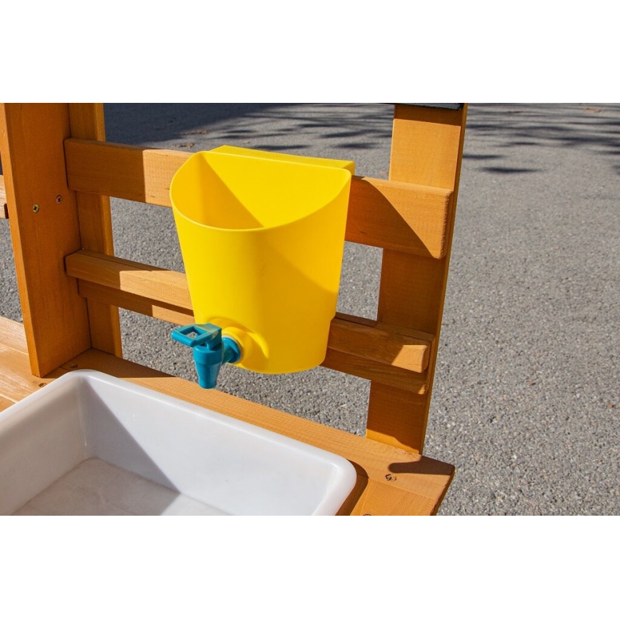 2Kids Toys - Drevená záhradná kuchynka s drezom