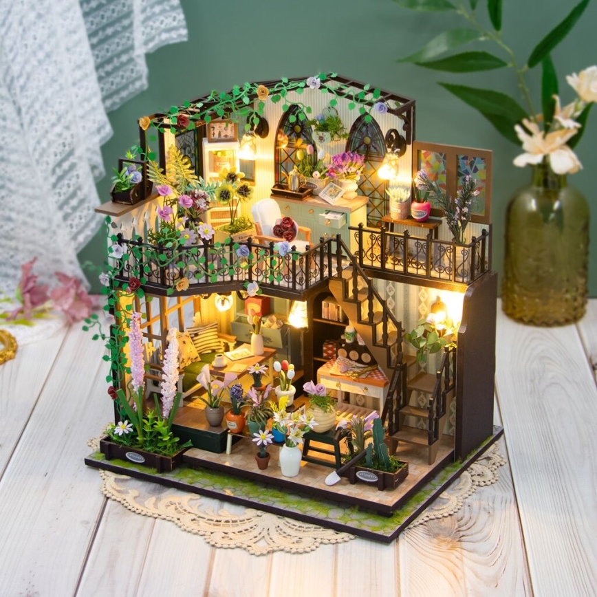 2Kids Toys - Miniatúra domčeka Darcyin kvetinový dom 2xAAA