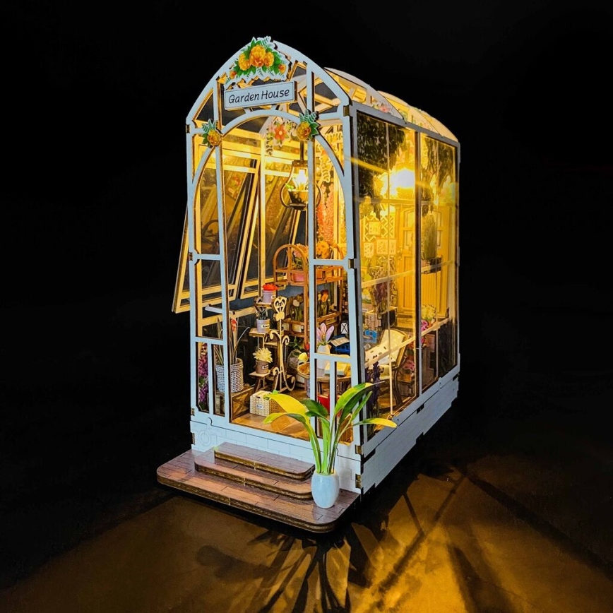 2Kids Toys - Miniatúra domčeka Záhradný domček 2xAAA