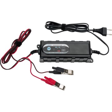 6-stupňová nabíjačka autobatérií 6/12 V, 3,8 A, IP65