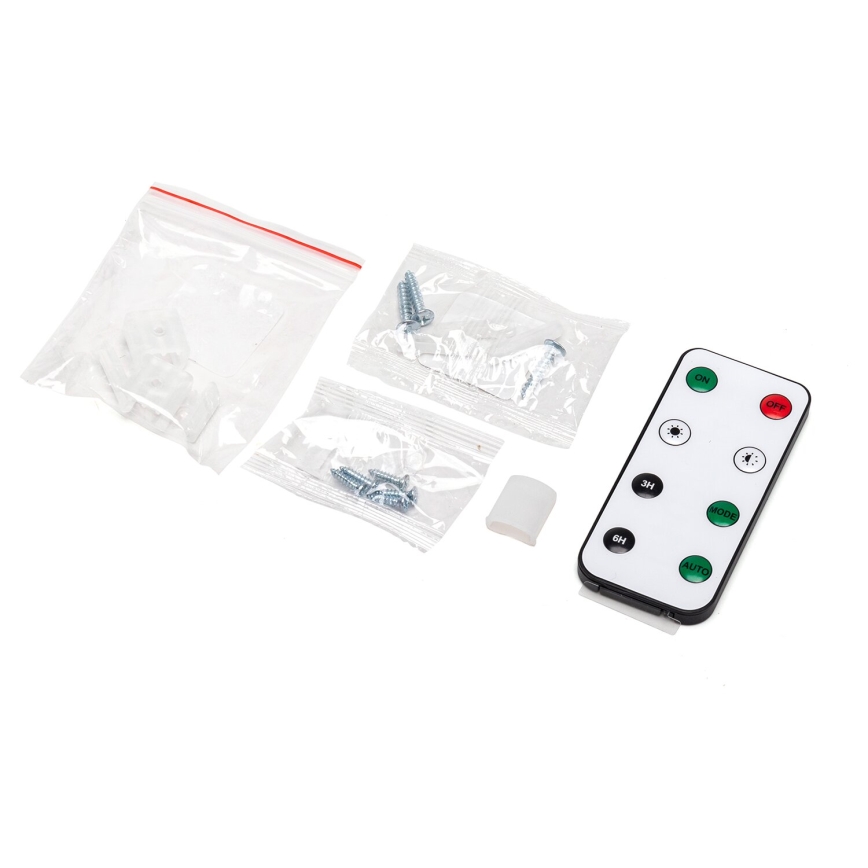 Diaľkový ovládač s tlačidlami ON, OFF, režimy blikania, 3h, 6h, AUTO, leží na bielom podklade vedľa skrutiek a plastových dielcov v priesvitných vreckách.