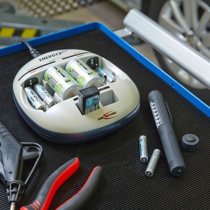 Ansmann Energy 8 Plus nabíjačka