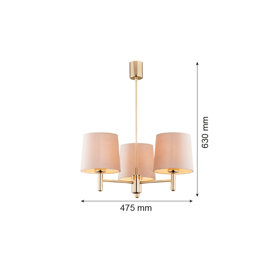 Trojramenná zlatá lustre visí zo stropu. Má tri svetlohnedé tienidlá. Rozmery: výška 630 mm, šírka 475 mm.