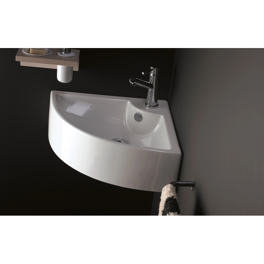 Bathco 0043 - Rohové závesné umývadlo OPORTO 64,5 x 47 cm porcelán/biela