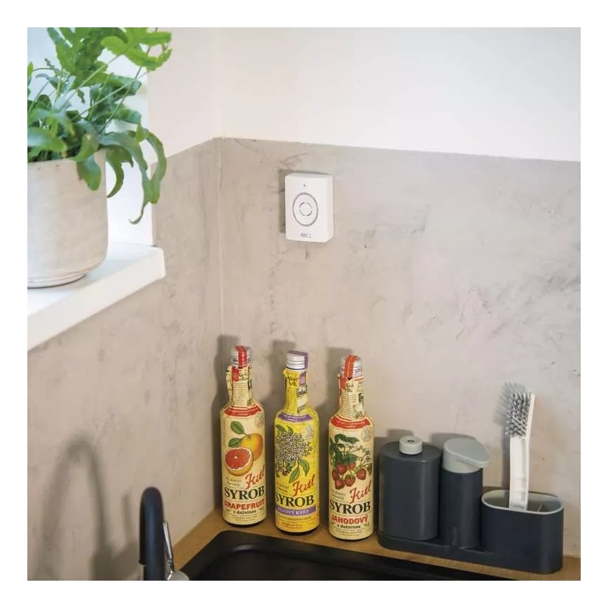 Bezdrôtový videozvonček so senzorom pohybu GoSmart 12V/3xAA IP44 Wi-Fi Tuya