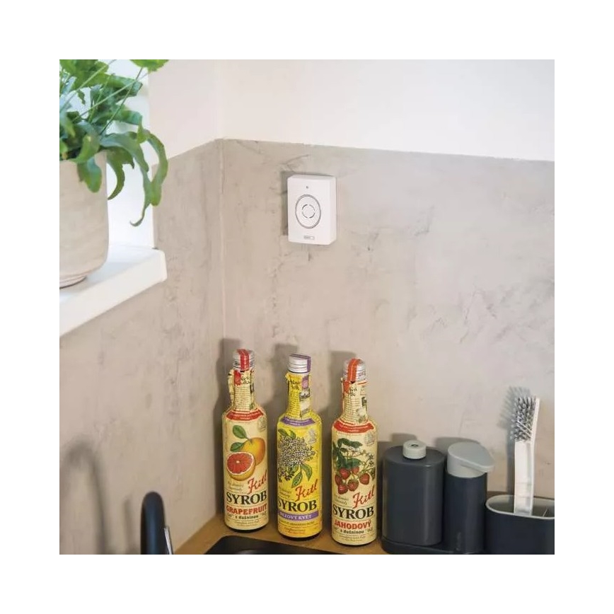 Bezdrôtový videozvonček so solárnym panelom GoSmart 4400 mAh 3xAA IP44 Wi-Fi Tuya