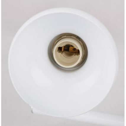 Biela kovová svietidlová objímka s viditeľným E27 závitom je pripevnená k bielej kovovej konštrukcii.