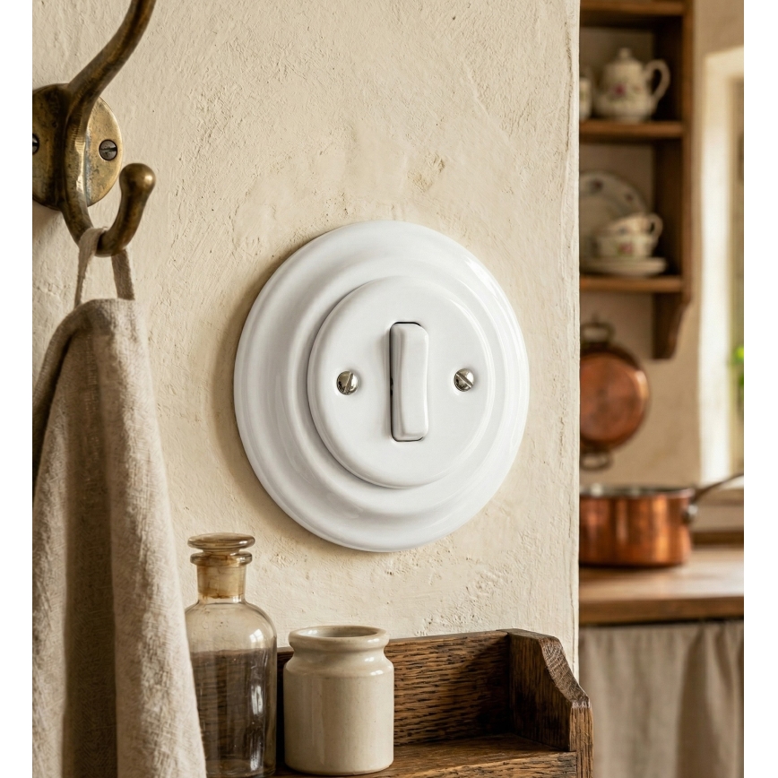 Bohemia-Design - Porcelánový retro jednopólový vypínač s rámčekom č. 1 biely