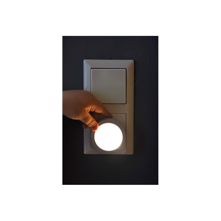Brennenstuhl - LED Orientačné svietidlo so senzorom do zásuvky LED/0,2W/230V