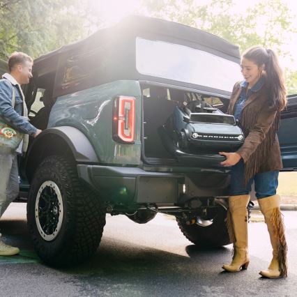Bright Starts - Detské chodítko FORD BRONCO 3xAA