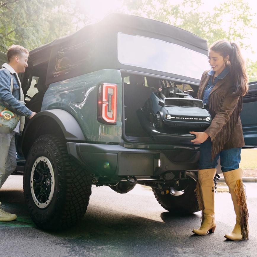 Bright Starts - Detské chodítko FORD BRONCO 3xAA