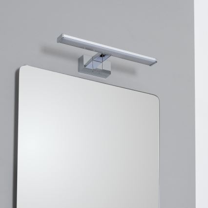 Brilagi - LED kúpeľňové osvetlenie na zrkadlo 3 v 1 VESTRA LED/8W/230V 40 cm IP44 lesklý chróm