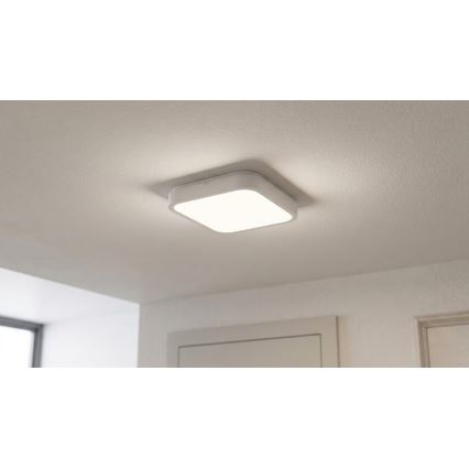 Brilagi - LED Kúpeľňové stropné svietidlo so senzorom ZENNA LED/18W/230V 28,5x28,5 cm IP44 biela + diaľkové ovládanie