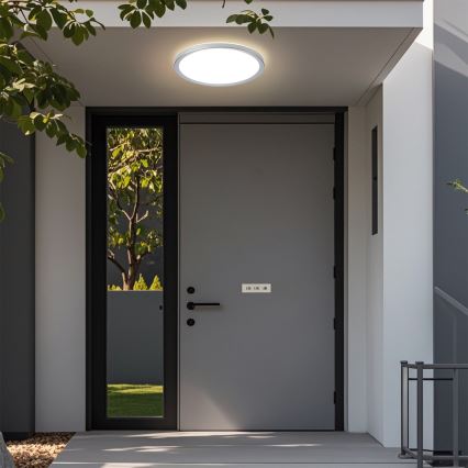 Brilagi - LED kúpeľňové stropné svietidlo ULTRA SLIM LED/24W/230V priemer 42 cm strieborné IP54