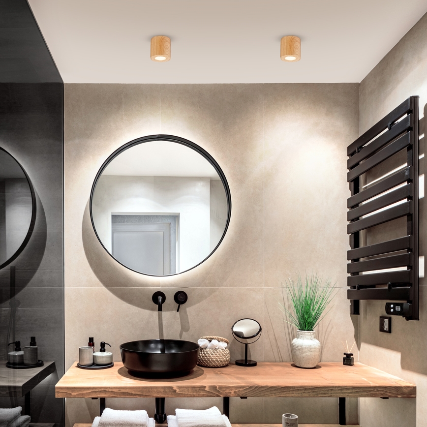 Brilagi - LED RGBW stmievateľné kúpeľňové svietidlo MIA 1xGU10/4,8W/230V 3000K 84x80 mm dubový dekor IP44 + diaľkové ovládanie