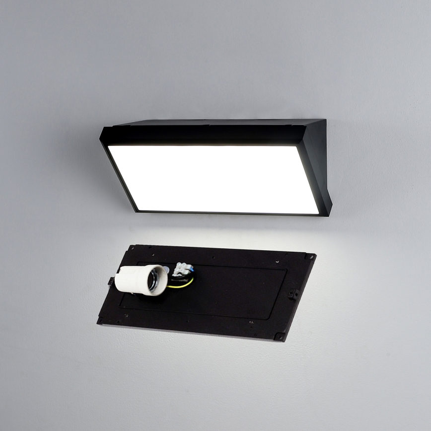Brilagi - LED RGBW Stmievateľné vonkajšie nástenné svietidlo TRIANGLE 1xE27/9W/230V 2700-6500K IP65 čierna
