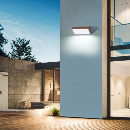 Brilagi - LED RGBW Stlmiteľné vonkajšie nástenné svietidlo TRIANGLE 1xE27/9W/230V 2700-6500K IP65 hnedá