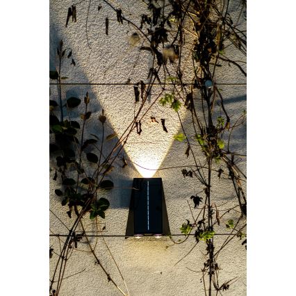 Brilagi - LED Solárne nástenné svietidlo PYRAMID LED/2W/3,2V 1300 mAh IP54