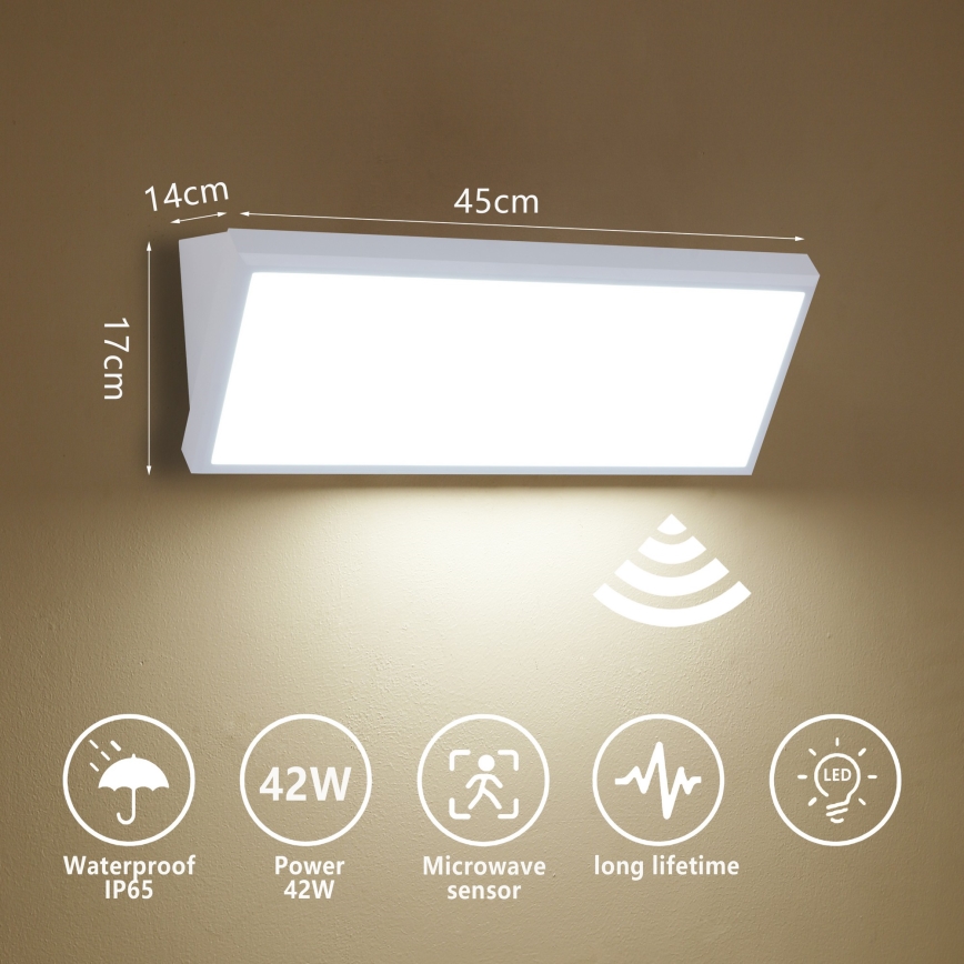 Brilagi - LED Vonkajšie nástenné svietidlo so senzorom TRIANGLE LED/42W/230V 45 cm biela IP65