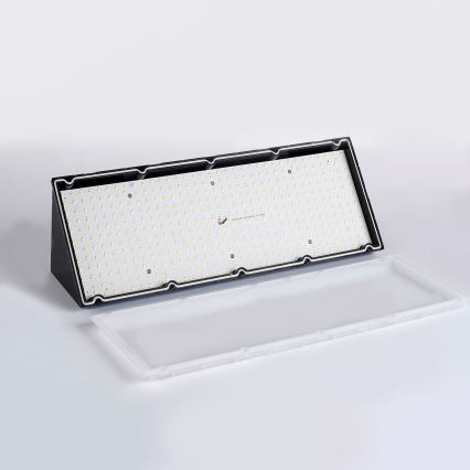 Brilagi - LED vonkajšie nástenné svietidlo s pohybovým snímačom TRIANGLE LED/42W/230V 45 cm čierne IP65