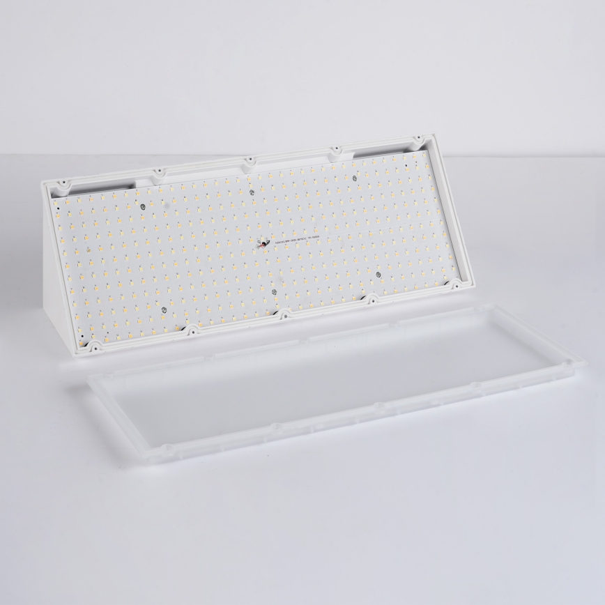 Brilagi - LED vonkajšie nástenné svietidlo TRIANGLE LED/42W/230V 3000/4000/6500K 45 cm biela IP65