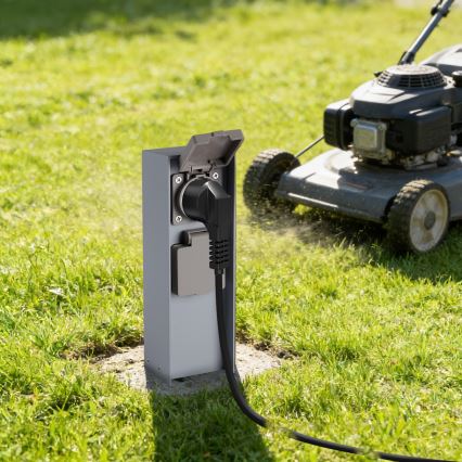 Brilagi - Vonkajší zásuvkový stĺpik PILLAR 2Z SCHUKO 230V IP44 strieborný