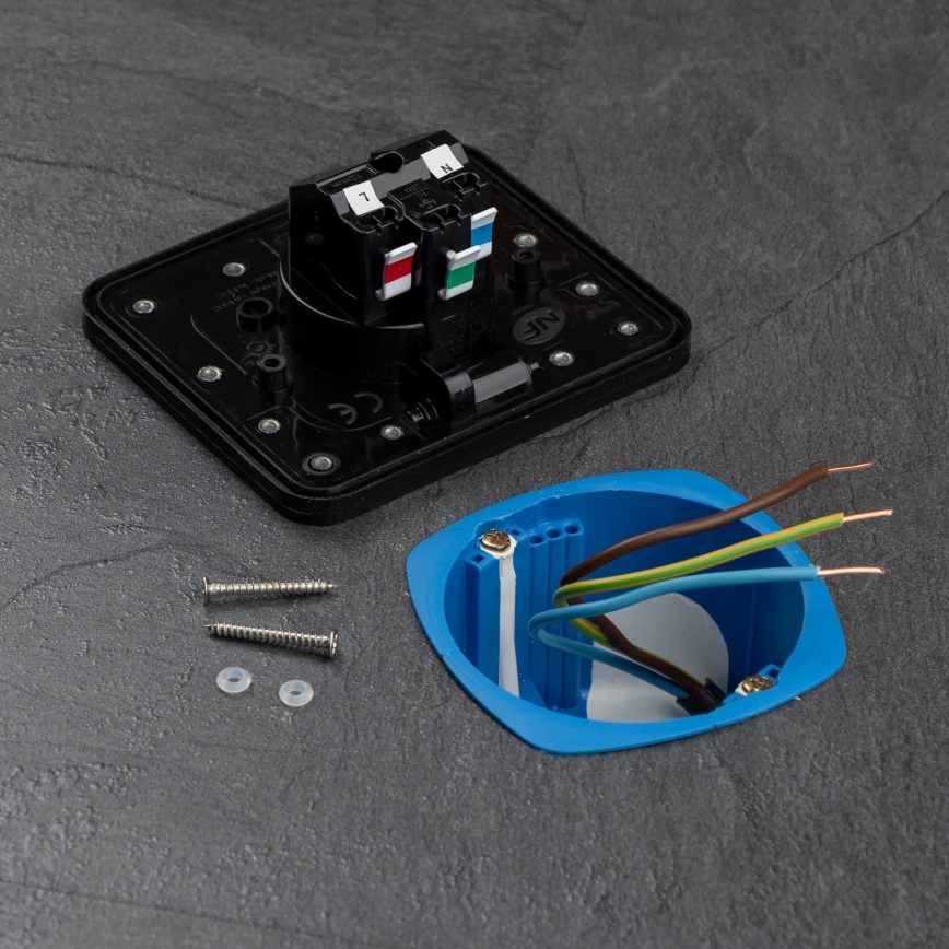 Brilagi - Vonkajšia zapustená obdĺžniková podlahová zásuvka IP55 čierna