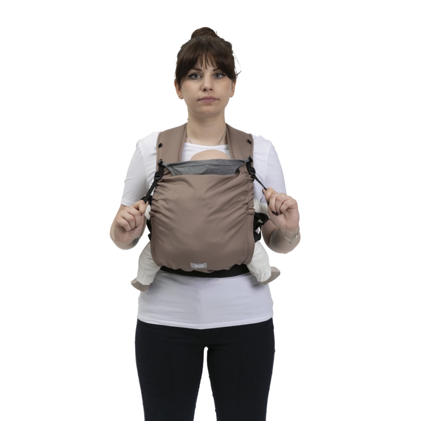 Chicco - Detské nosidlo SKIN FIT hnedá