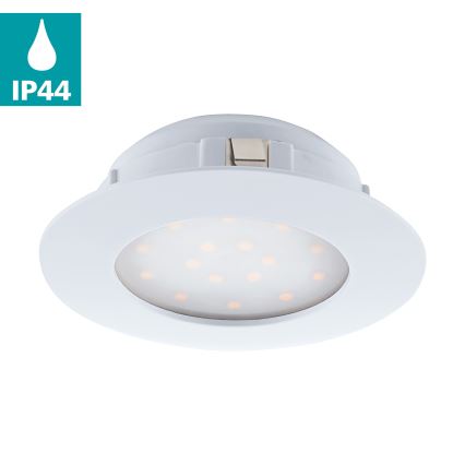Biela LED diódová lampa svieti. Je zabudovaná do plochého bieleho krytu. Stupeň krytia IP44.