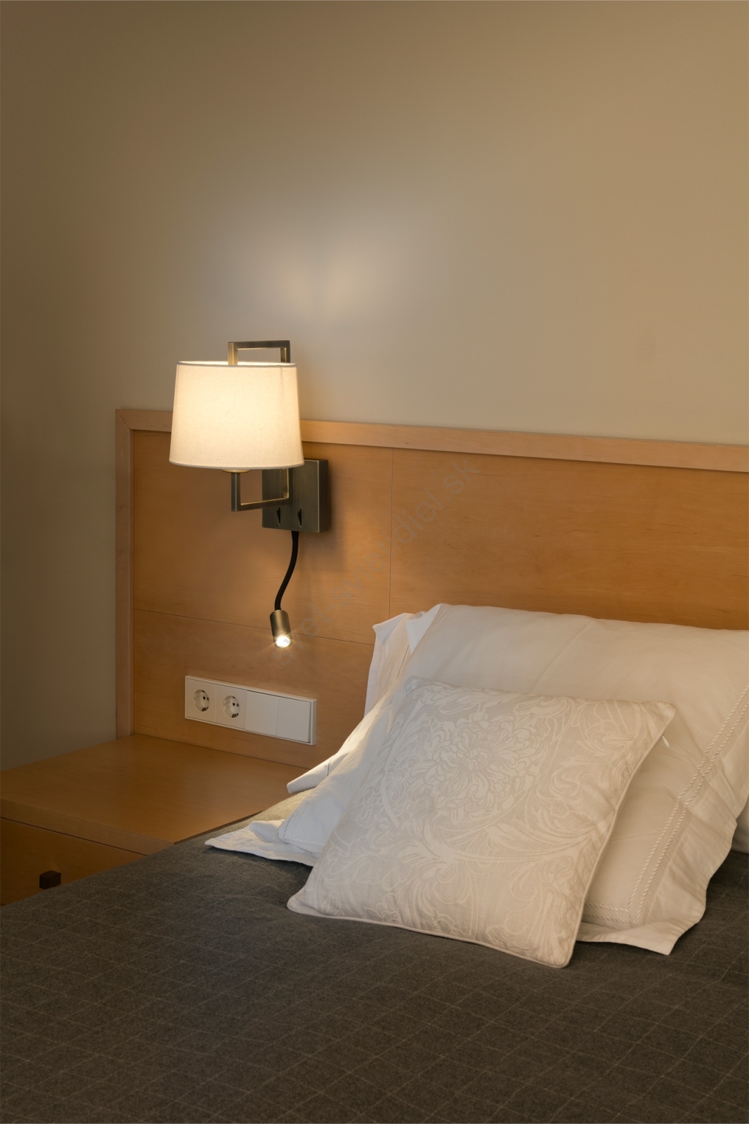 Faro Barcelona FRAME Wandleuchte – Altgold Matt/beige, Mit LED-Lesegerät, Dimmbar, Designleuchte Für Innen