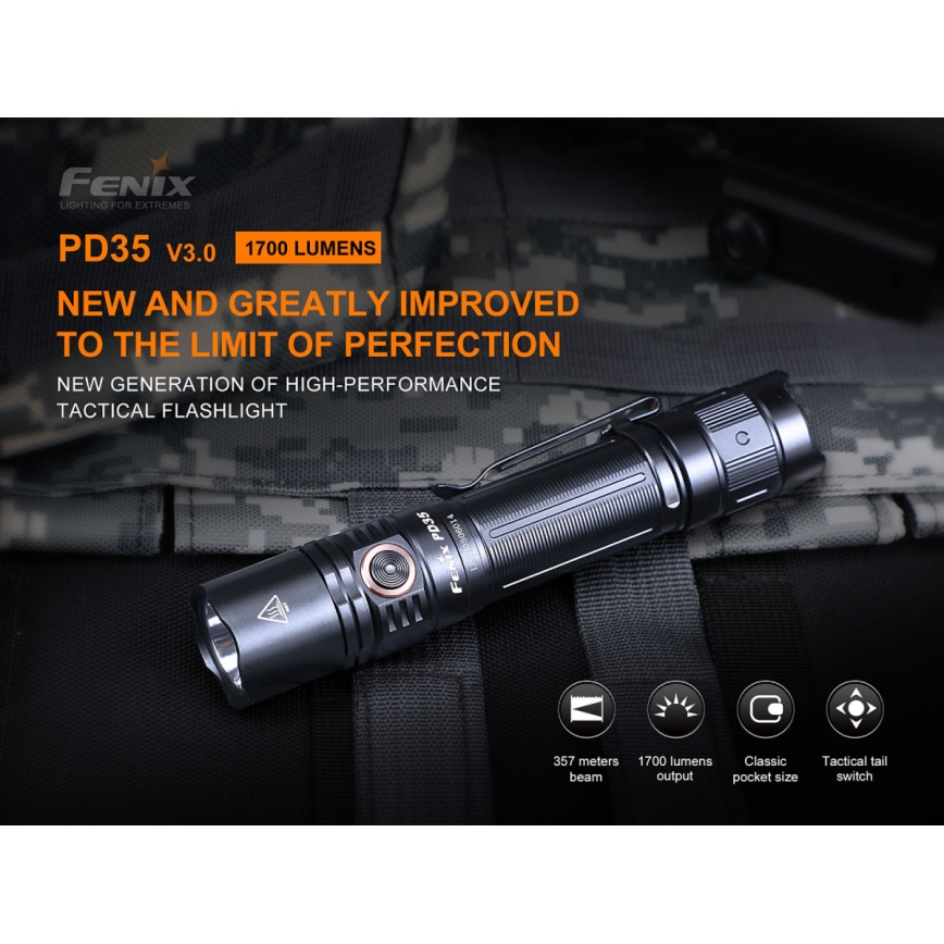 Fenix PD35V30 - LED nabíjacia baterka LED/USB/2xCR123A IP68 1700 lm 230 h 2600 mAh