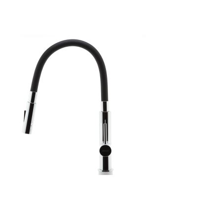 Kuchynská batéria s výtokom z čiernej gumy a chrómovým telom sa nachádza na bielom pozadí. Batéria je otočná. Na ovládacom prvku je viditeľný nápis GROHE.