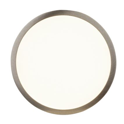 Okrúhle stropné svietidlo s matným povrchom svieti. Svietidlo je umiestnené na bielom pozadí.