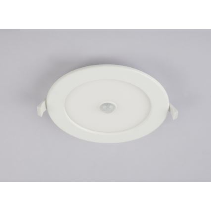 GLOBO 12391-12S - LED Kúpeľňové podhľadové svietidlo so senzorom UNELLA 1xLED/12W/230V