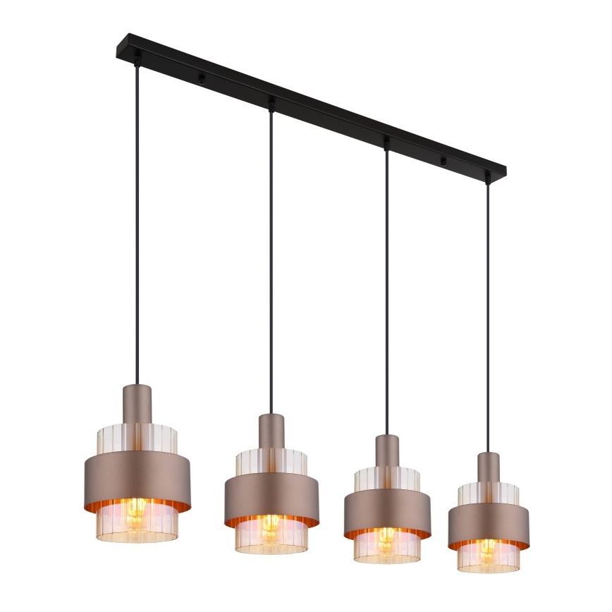 Trojramenné závesné svietidlo s bronzovými tienidlami a priehľadnými vložkami visí z čiernej lišty. Svietidlá obsahujú žiarovky.