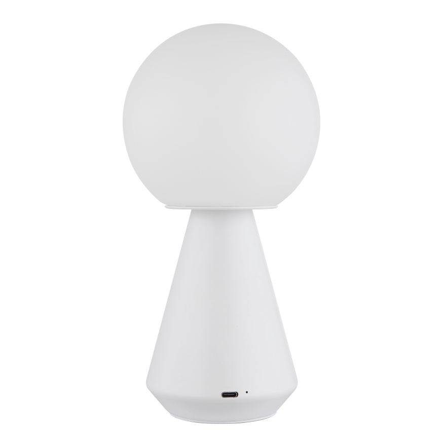 Biela stolová lampa s guľovou tienidlom a kužeľovitým podstavcom, stojí na bielom pozadí. Na spodku podstavca je viditeľný USB-C port.
