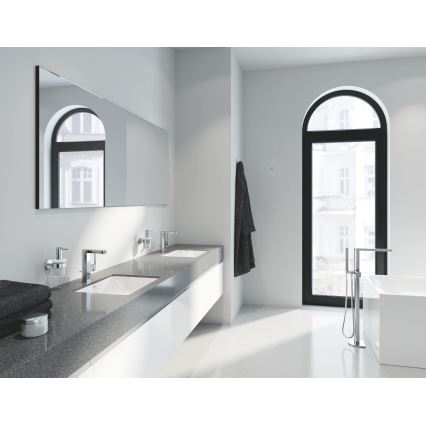 GROHE 23871003 - Umývadlová batéria PLUS veľkosť M lesklý chróm