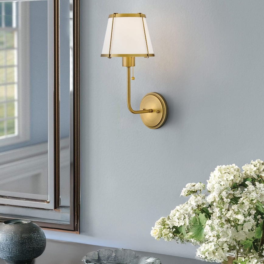 Hinkley - Nástenná lampa CLARKE 1xE27/40W/230V mosadz/biela