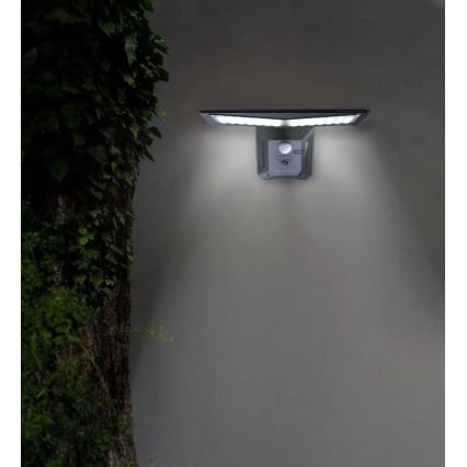 LED Solárne nástenné svietidlo so senzorom LED/2,6W/5,5V IP65 1800 mAh čierna