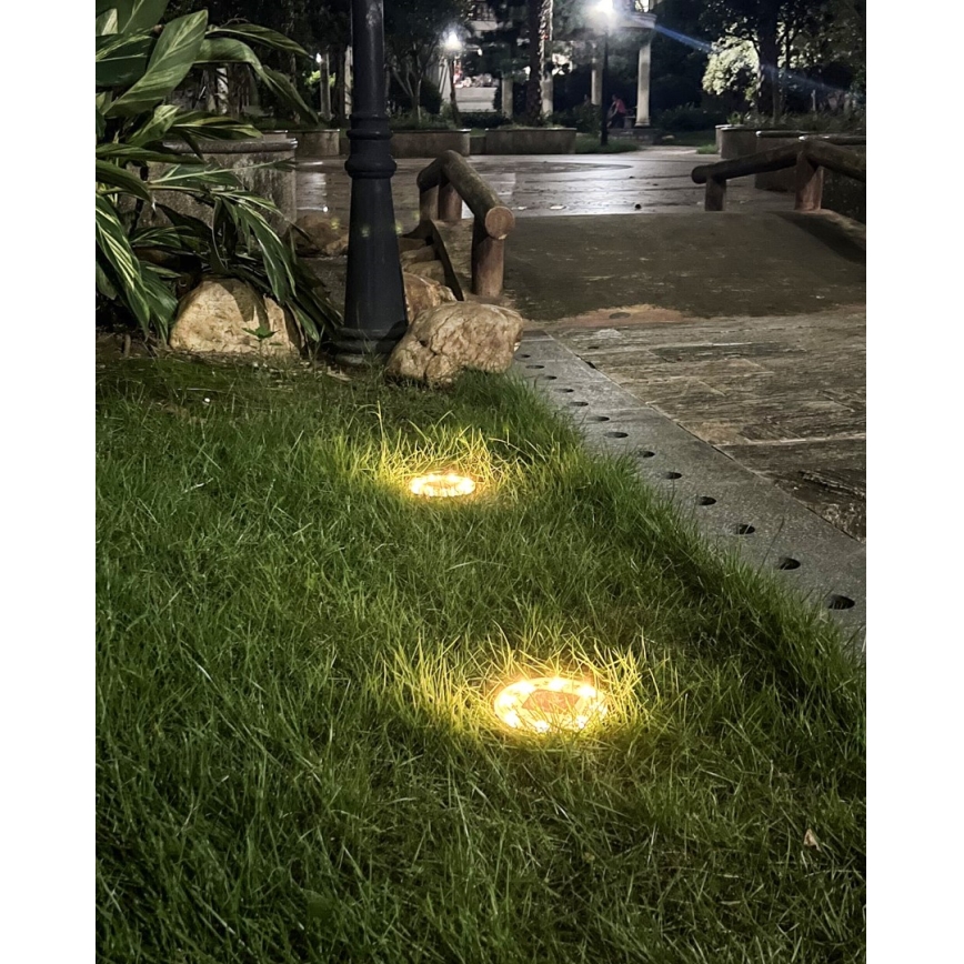 SADA 4x LED Vonkajšie solárne osvetlenie so senzorom LED/0,048W/2V IP68 600 mAh