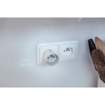 Immax NEO 07715C - SADA 3x Inteligentná zásuvka NEO LITE 3680W/230V/16A Wi-Fi Tuya