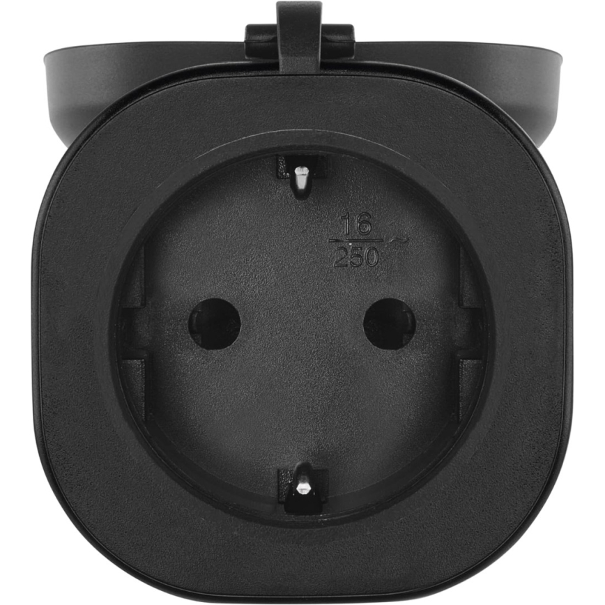 Čierna nástenná zásuvka s dvoma otvormi na zapojenie je pripravená na pripojenie elektrických zariadení. Na povrchu je viditeľné označenie „16/250“.