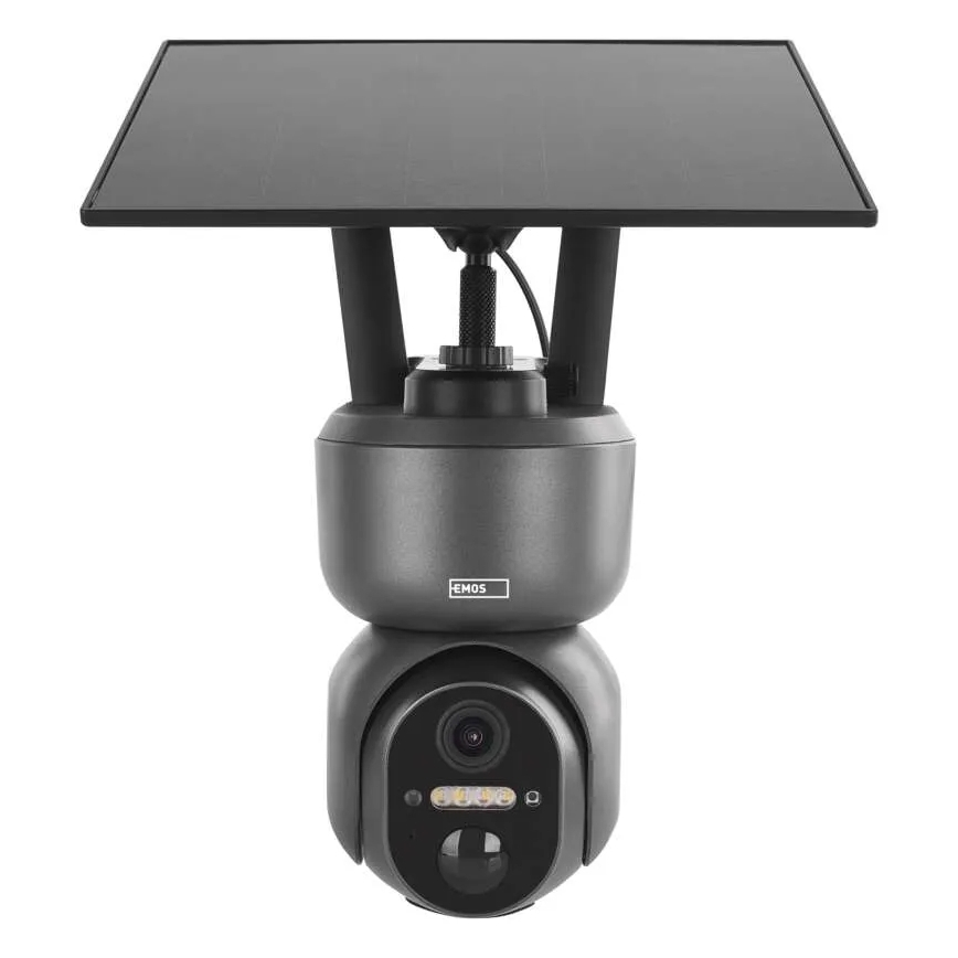 Bezdrôtová bezpečnostná kamera EMOS s integrovaným solárnym panelom na nabíjanie. Kamera sníma obraz a nahráva video. Je umiestnená na samostatnom držiaku.